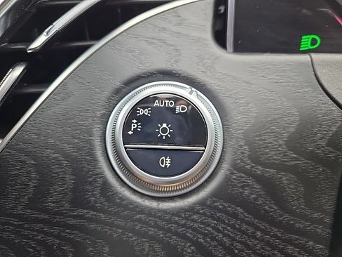 Used 2025 Mercedes-Benz E 350 4MATIC Sedan image 25