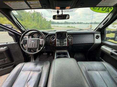 Used 2015 Ford F250 Lariat w/ Lariat Ultimate Package AWD/4WD image 12
