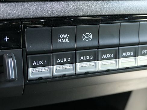 New 2026 RAM 5500 Tradesman w/ Chrome Appearance Group AWD/4WD image 24