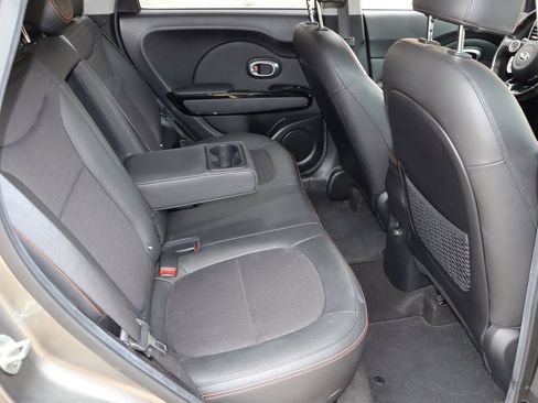 Used 2018 Kia Soul ! w/ Tech Package FWD image 17