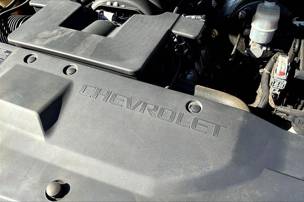 Used 2017 Chevrolet Suburban LT AWD/4WD image 29