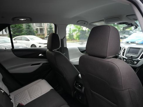 Used 2021 Chevrolet Equinox LS AWD/4WD image 24