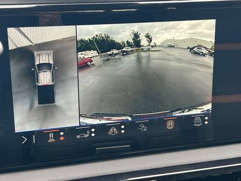New 2026 GMC Sierra 2500 AT4 w/ Technology Package AWD/4WD image 15