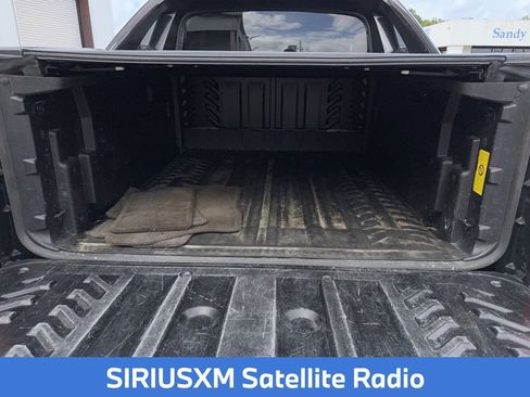 Used 2013 Chevrolet Avalanche LTZ RWD image 15