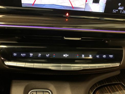 Used 2021 Cadillac Escalade Sport w/ Driver Assist Tech Package image 32