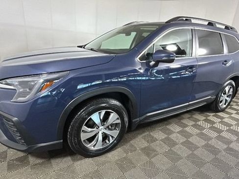 Used 2023 Subaru Ascent Premium w/ Convenience Package AWD/4WD image 7