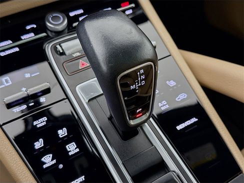 Certified 2020 Porsche Cayenne image 23