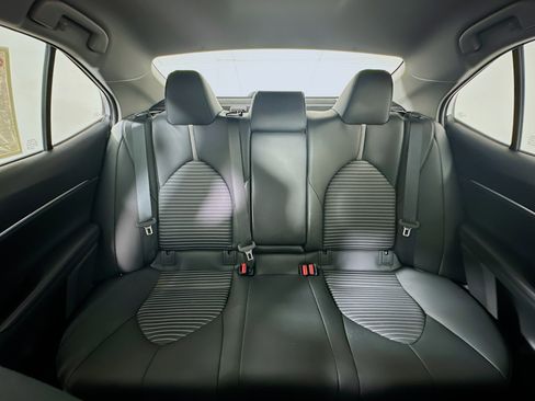 Used 2023 Toyota Camry SE FWD image 29