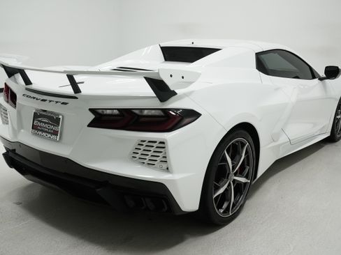 Used 2023 Chevrolet Corvette Stingray Premium Conv w/ Z51 Performance Package image 4