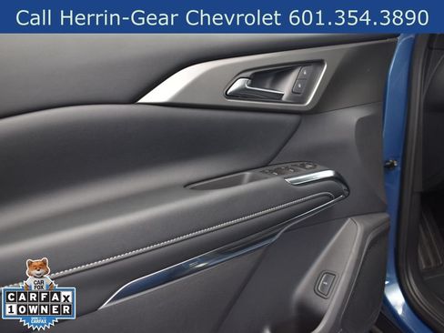 Used 2025 Chevrolet Traverse LT FWD image 10