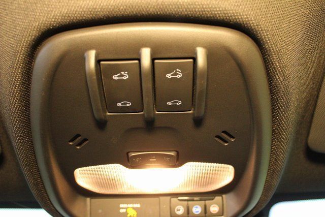 Certified 2025 Buick Envista Avenir FWD image 28