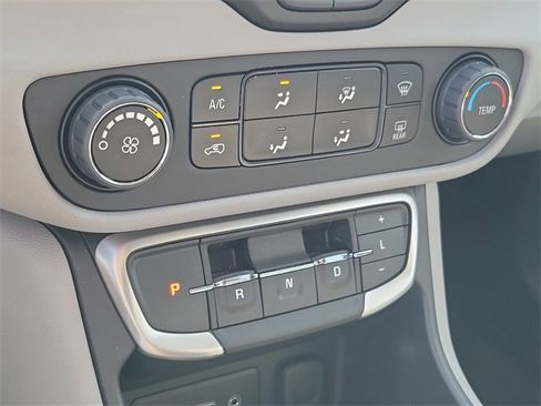 Certified 2024 GMC Terrain SLE image 30