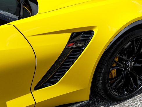 Used 2019 Chevrolet Corvette Z06 RWD image 7