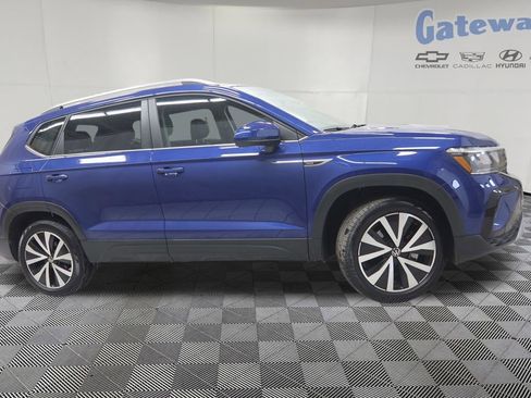 Used 2022 Volkswagen Taos SE AWD/4WD image 1