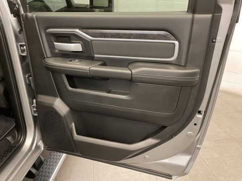 Certified 2024 RAM 2500 Big Horn w/ Sport Appearance Package image 31