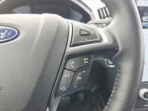 Used 2022 Ford Edge Titanium image 21