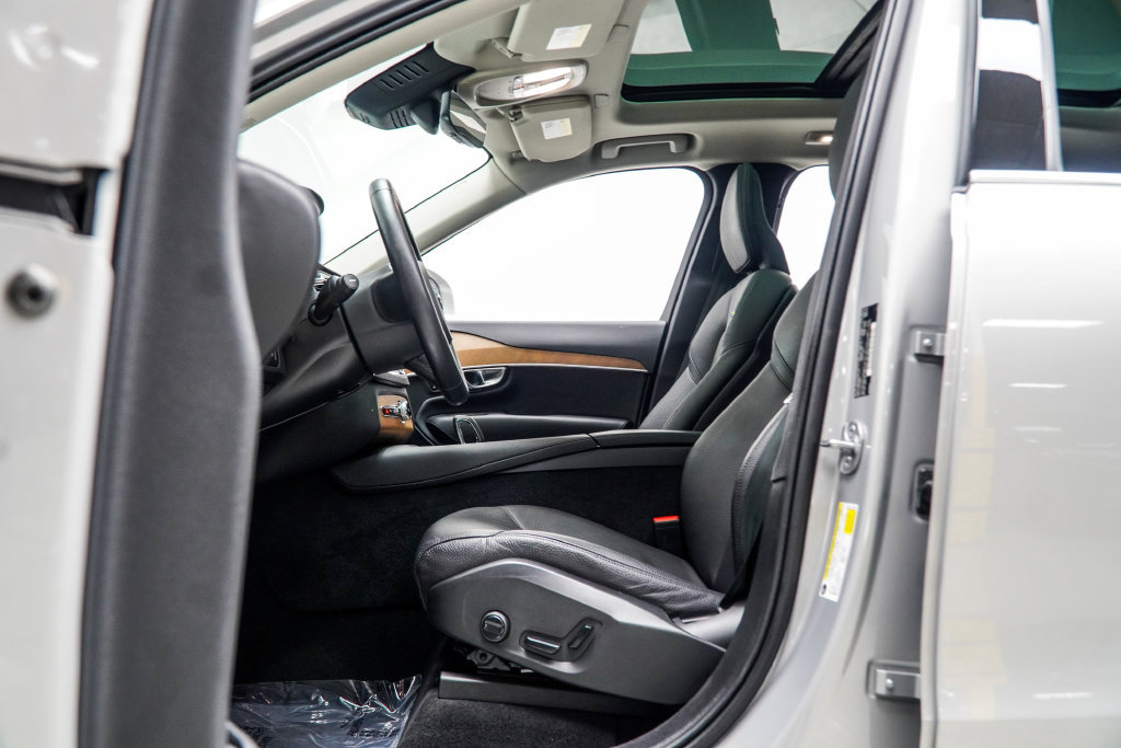 Used 2024 Volvo XC90 T8 Plus AWD/4WD image 42
