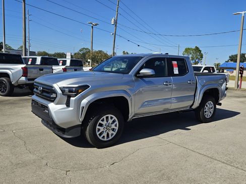 New 2025 Toyota Tacoma SR5 image 3
