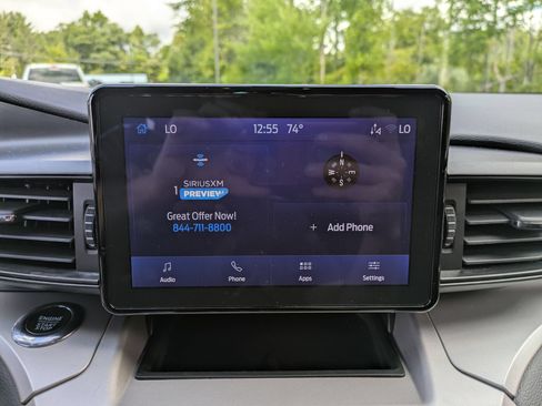 Used 2024 Ford Explorer XLT AWD/4WD image 11
