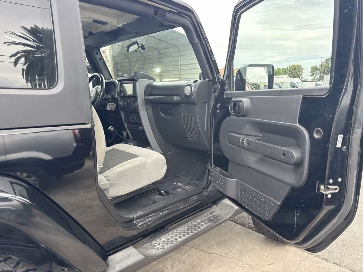 Used 2008 Jeep Wrangler X AWD/4WD image 13