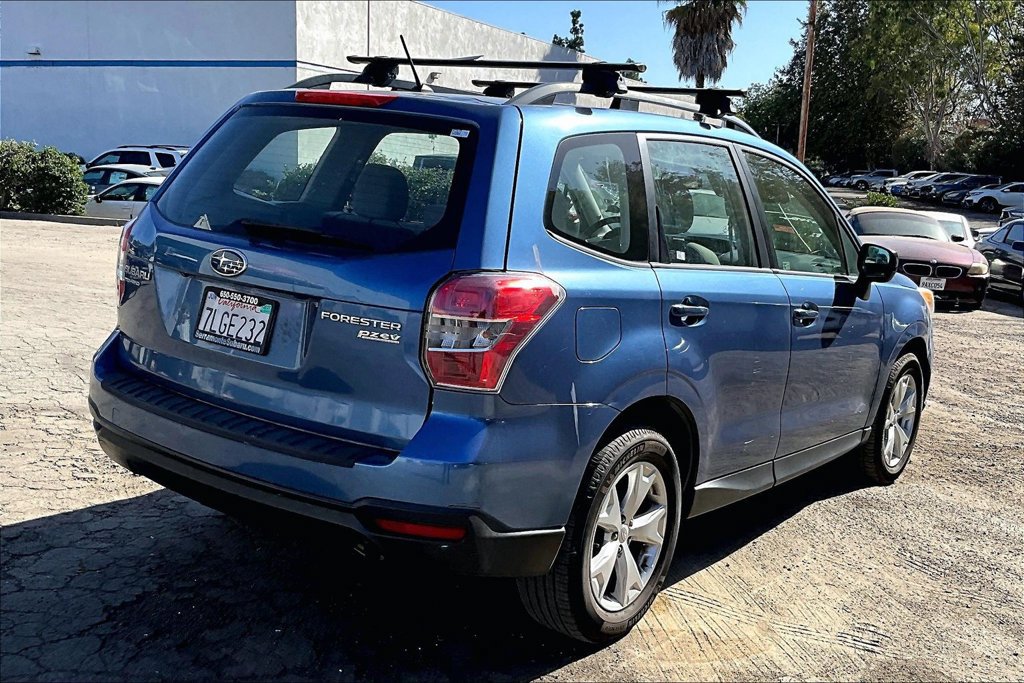 Used 2015 Subaru Forester 2.5i w/ Alloy Wheel Package AWD/4WD image 4