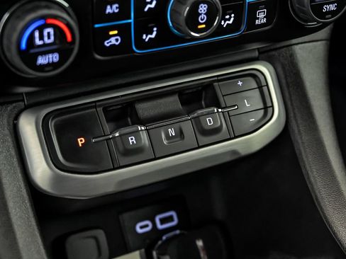 Used 2023 GMC Acadia SLE w/ Driver Convenience Package AWD/4WD image 23
