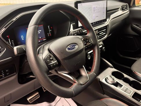 Certified 2023 Ford Escape ST-Line w/ Tech Pack #1 image 28