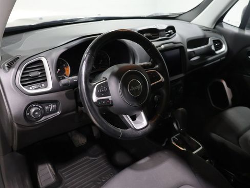 Certified 2018 Jeep Renegade Latitude w/ UConnect 8.4 Nav Group AWD/4WD image 16