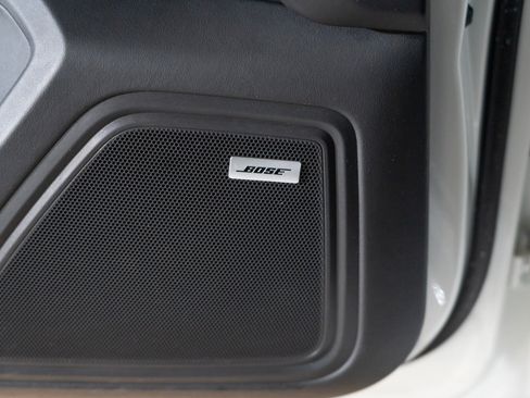 Certified 2024 Porsche Macan AWD/4WD image 18
