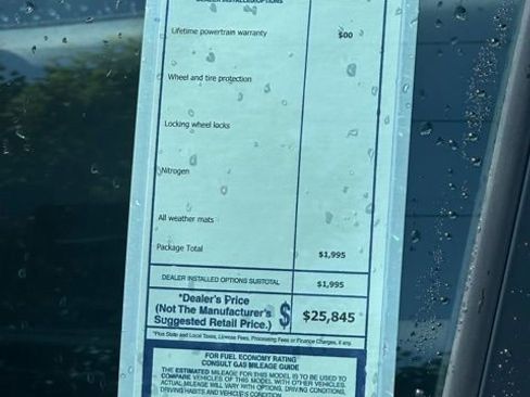 New 2025 Nissan Kicks Play S image 10