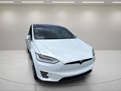 Used 2020 Tesla Model X Long Range AWD/4WD image 23