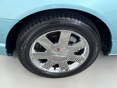 Used 2002 Ford Thunderbird image 25