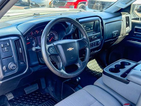 Used 2019 Chevrolet Silverado 1500 W/T w/ WT Convenience Package AWD/4WD image 11
