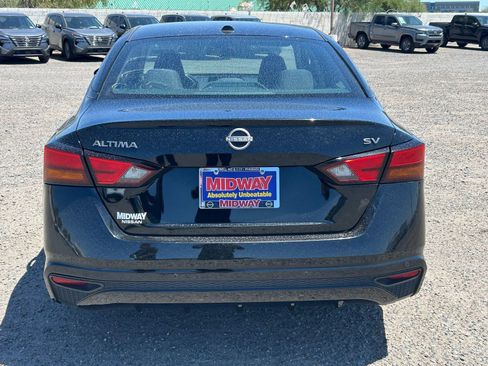Used 2024 Nissan Altima 2.5 SV FWD image 6