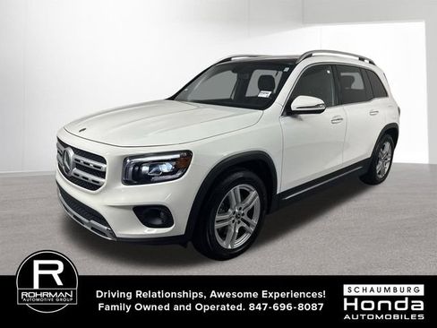 Used 2021 Mercedes-Benz GLB 250 4MATIC image 2