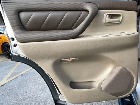 Used 1999 Toyota Land Cruiser image 34