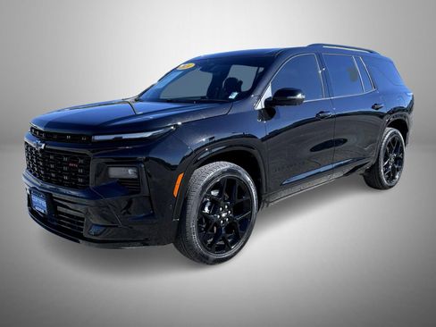 Certified 2024 Chevrolet Traverse RS w/ LPO, Floor Liner Package image 1