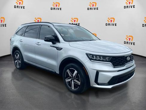 Used 2021 Kia Sorento S FWD image 3