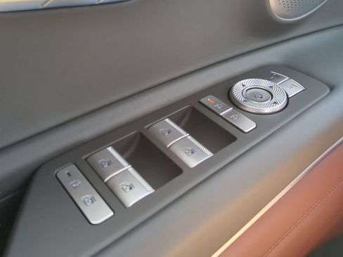 Certified 2026 Genesis GV80 3.5T Prestige AWD/4WD image 23