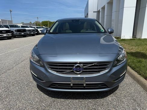 Used 2018 Volvo S60 T5 Inscription image 4