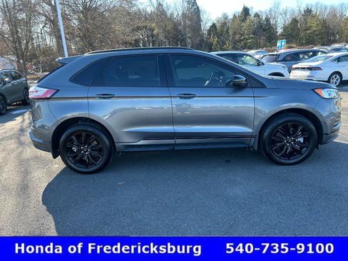Used 2023 Ford Edge SE w/ Black Appearance Package image 7