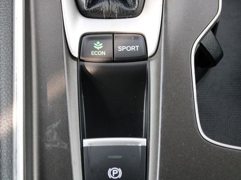 Certified 2018 Honda Accord Sport image 19