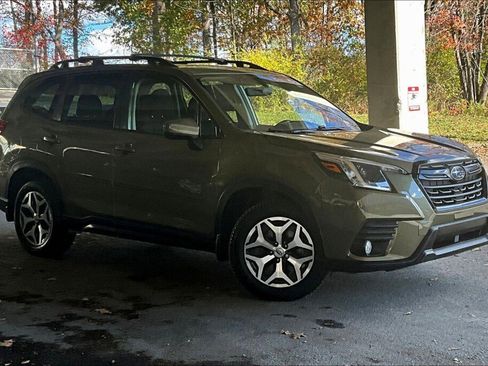 Used 2022 Subaru Forester Premium image 19