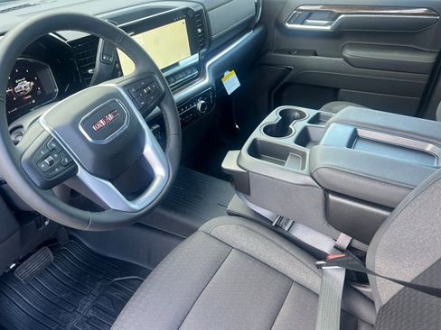 New 2026 GMC Sierra 1500 SLE image 7