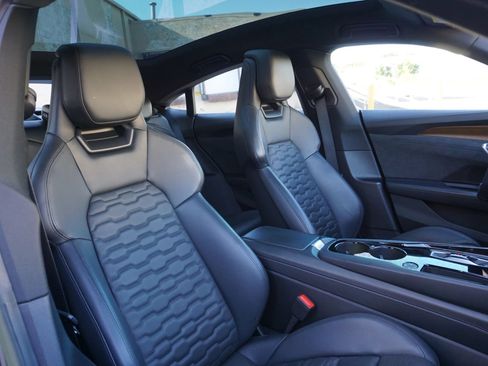 Used 2023 Audi e-tron GT Premium Plus AWD/4WD image 18