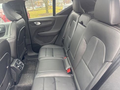 Used 2026 Volvo XC40 B5 Core w/ Climate Package image 8