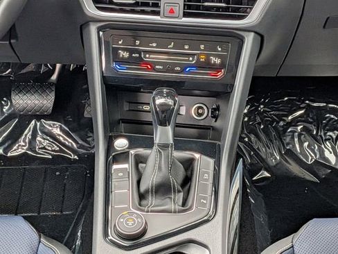 New 2026 Volkswagen Taos SEL image 20