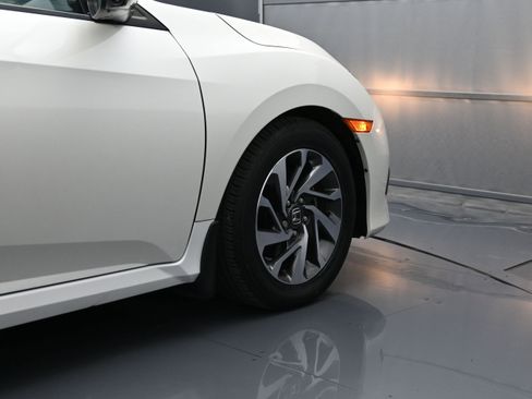 Used 2016 Honda Civic EX image 41
