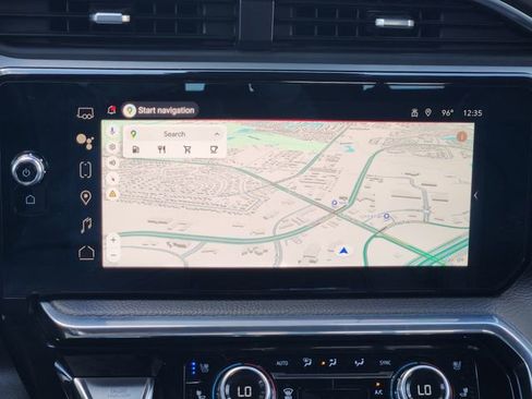 Used 2024 GMC Sierra 2500 Denali w/ Denali Reserve Package image 14