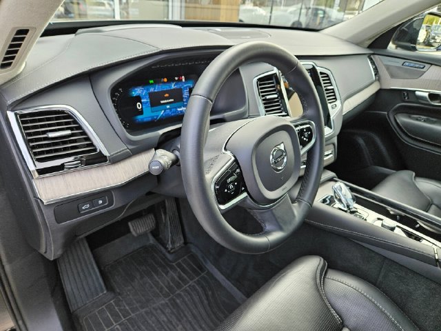 Used 2024 Volvo XC90 T8 Ultimate w/ Lounge Package AWD/4WD image 19